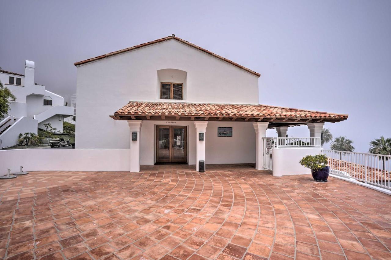 Quiet Avalon Getaway Villa With Ocean View And Balcony Екстериор снимка